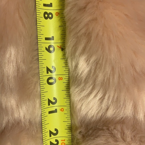 NEW DISNEY PRINCESS GIRL’S HOLIDAY FUR COAT JACKET BOLERO BLUSH BABY PINK BARBIE - Picture 12 of 15